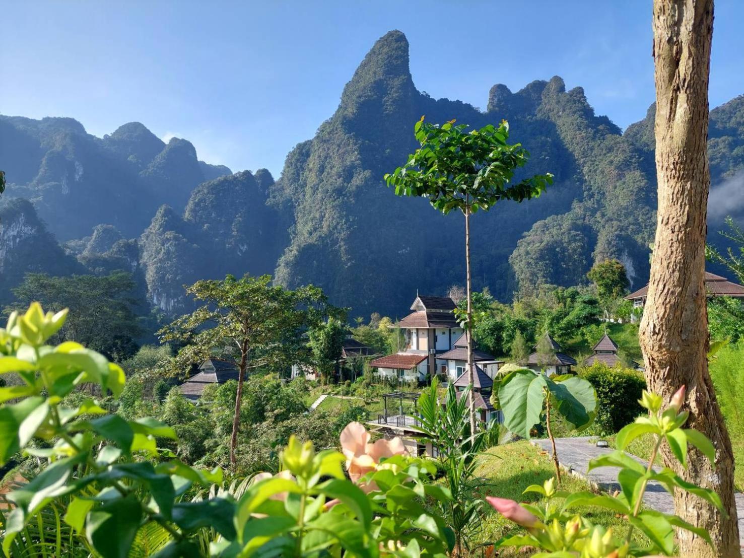 Magical Mountain View Resort Khao Sok National Park エクステリア 写真