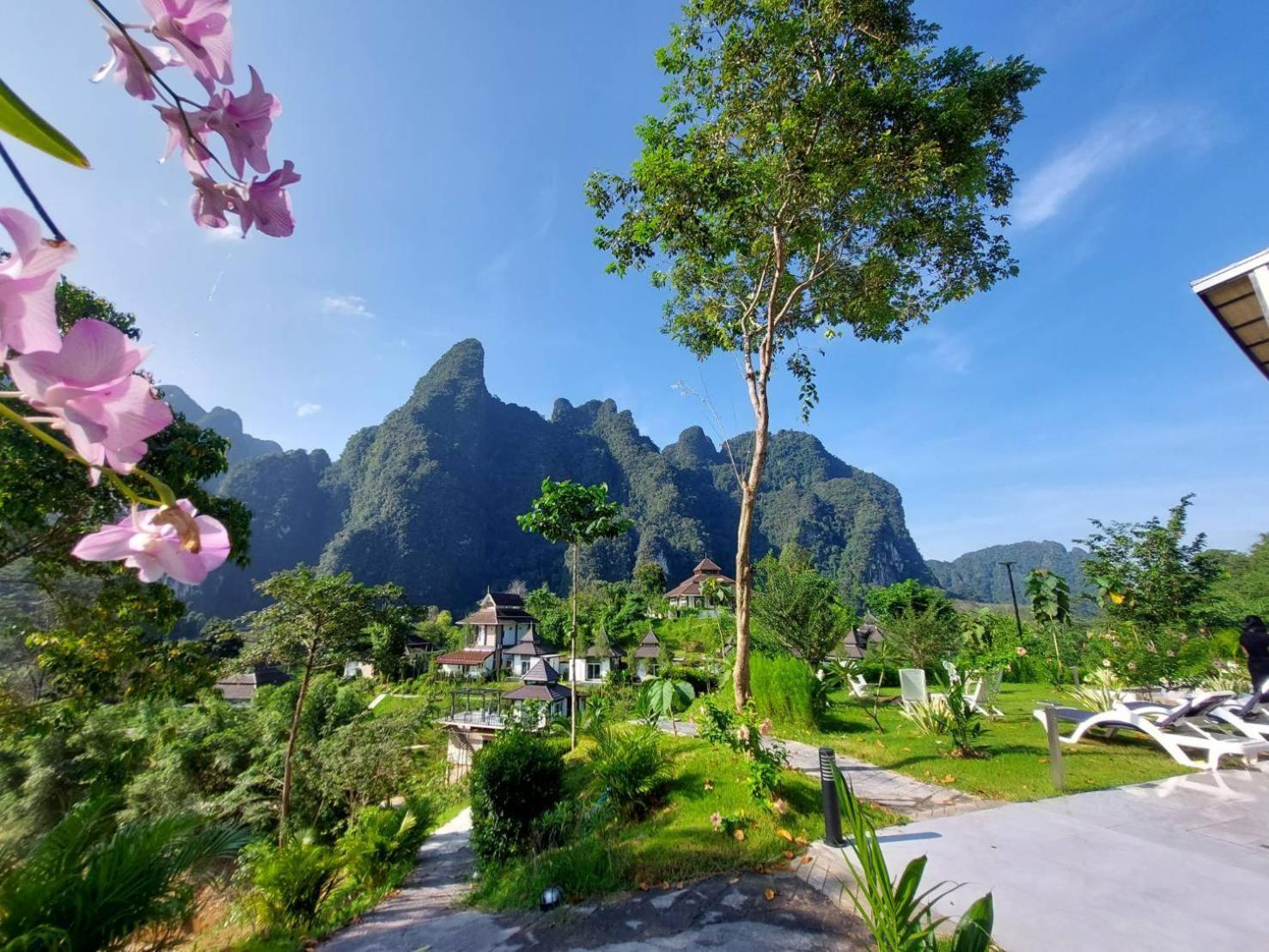 Magical Mountain View Resort Khao Sok National Park エクステリア 写真