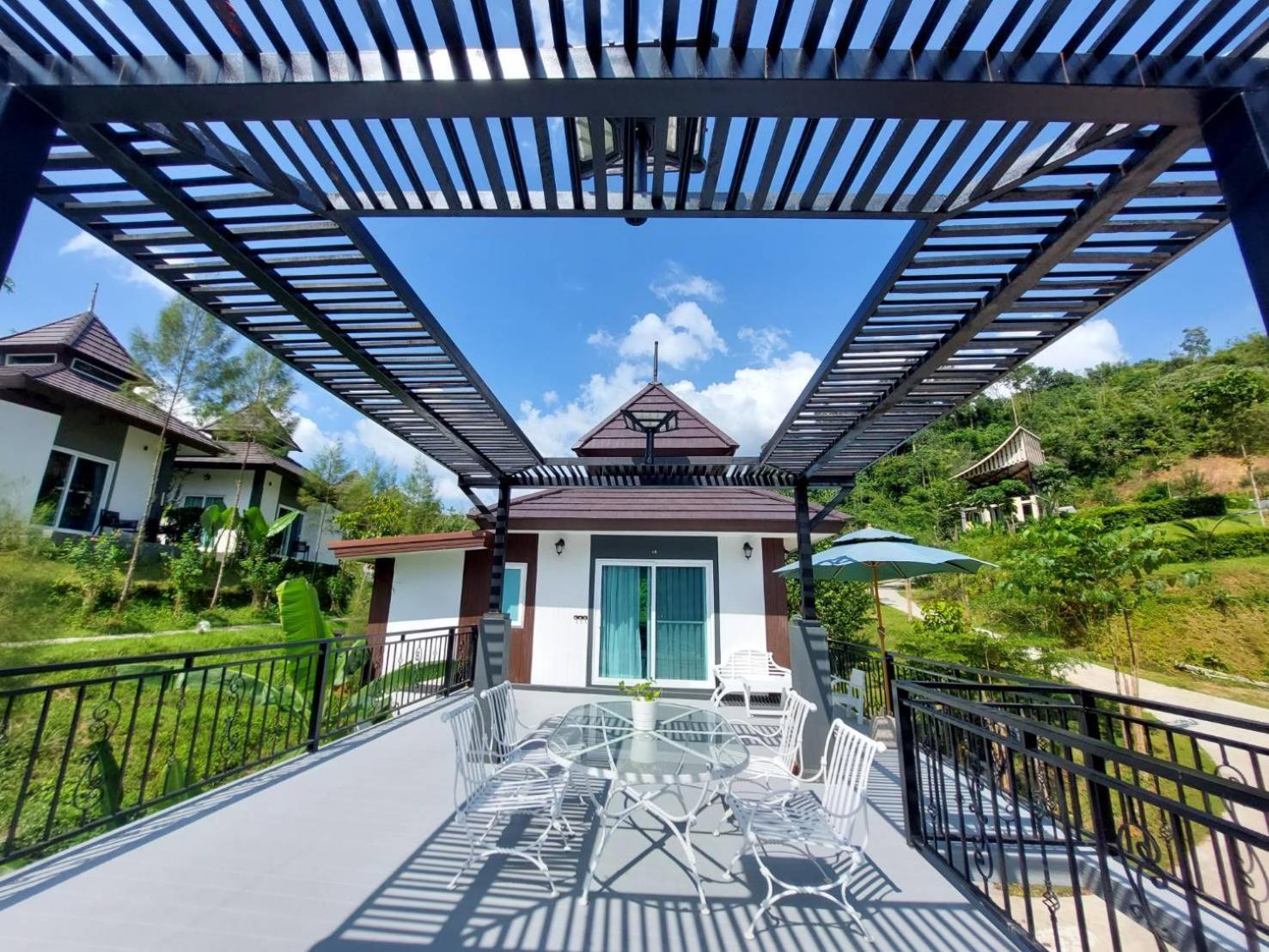 Magical Mountain View Resort Khao Sok National Park エクステリア 写真
