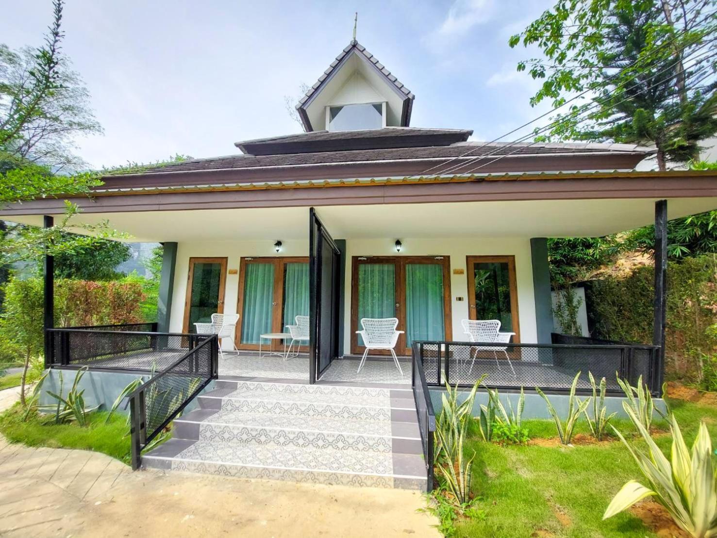 Magical Mountain View Resort Khao Sok National Park エクステリア 写真